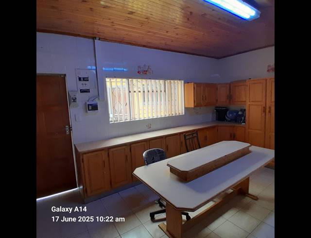 226M² BUSINESS FOR SALE IN BO-DORP